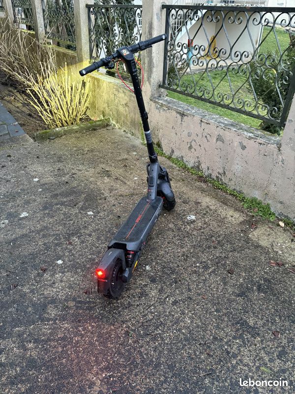 Test trottinette électrique Ninebot Segway Max G3 : le max des