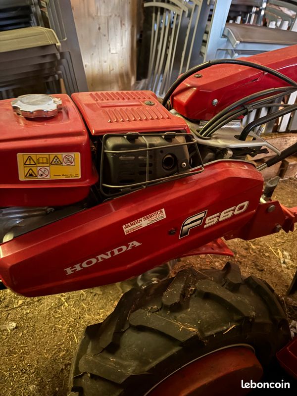 À vendre Motoculteur avec charrue et remorque (image 3)