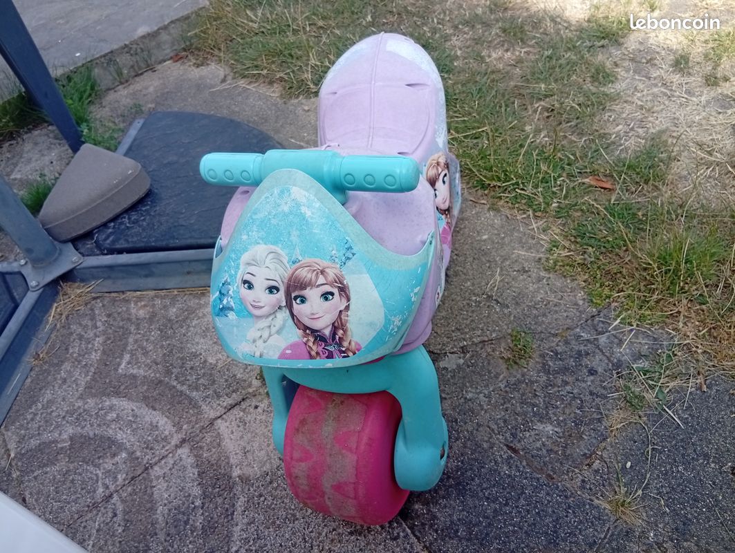 Moto enfant reine des neiges (image 2)