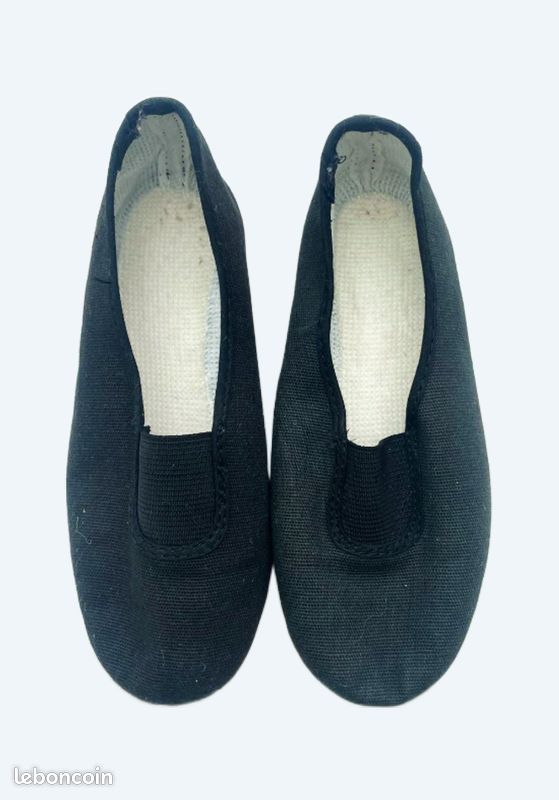 Chaussons gym ou école rythmiques noir Mixte unisexe 30, semelles