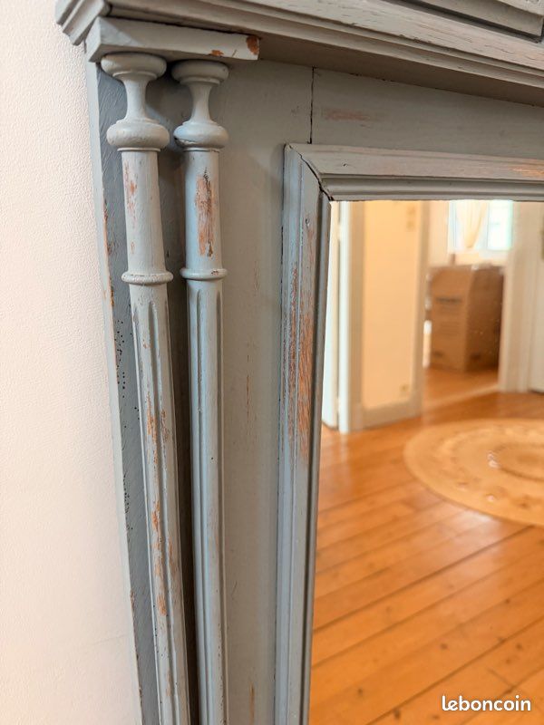 Grand miroir ancien style Napoléon III – bois sculpté patiné gris (image 3)