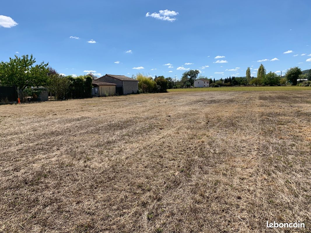 Vente terrain à Bâtir · à Martres-Tolosane · 65 000 €