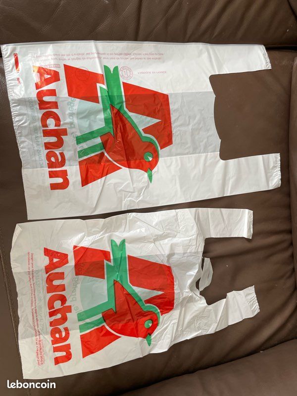 Lot de sacs plastique Auchan différents Collection