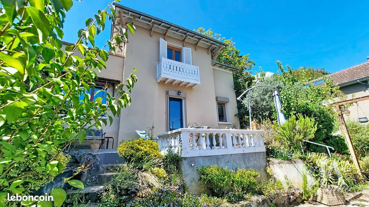 Maison 5 pièces 90 m² · à Tassin-la-Demi-Lune · 90 m² · 450 000 €