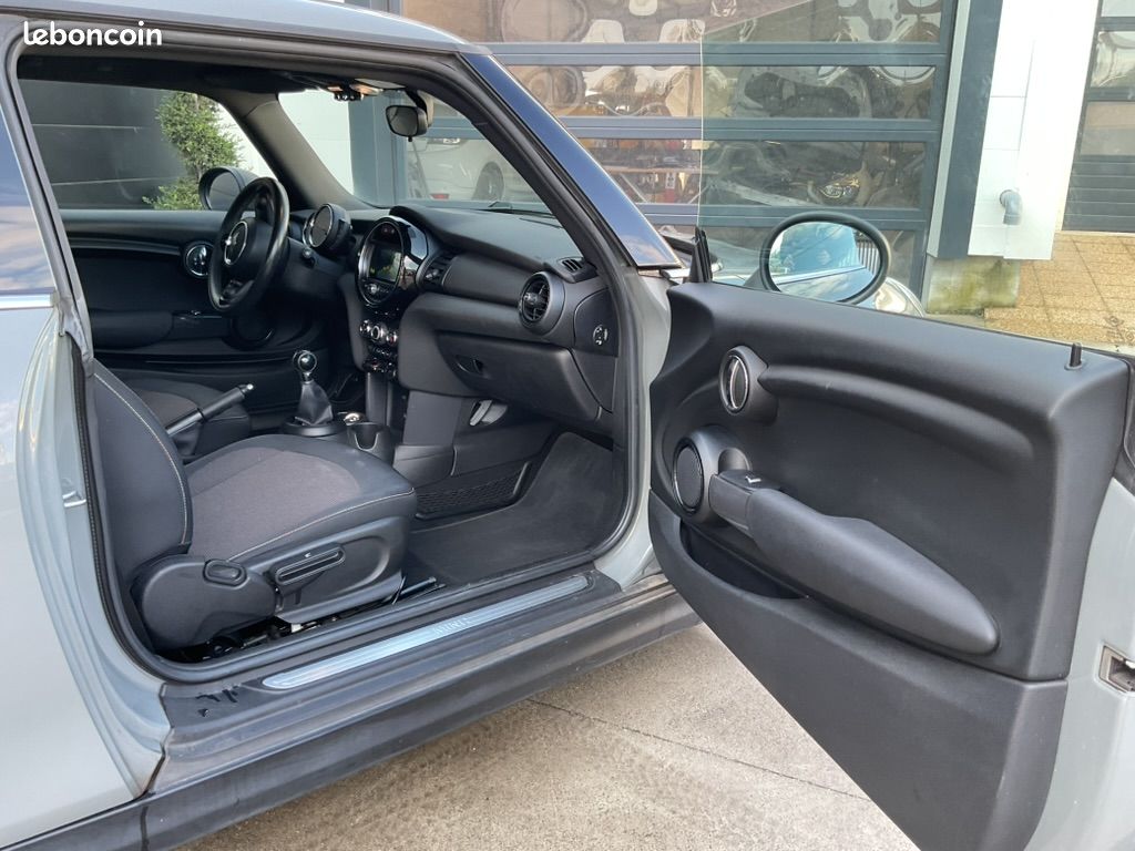 MINI COOPER 1.5i 102 ONE (image 12)