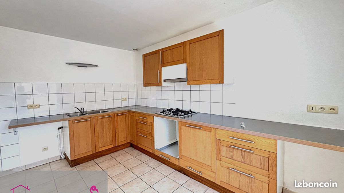 Appartement 5 pièces 134 m² · à Fontaine-lès-Luxeuil · 134 m² · 665 €/mois
