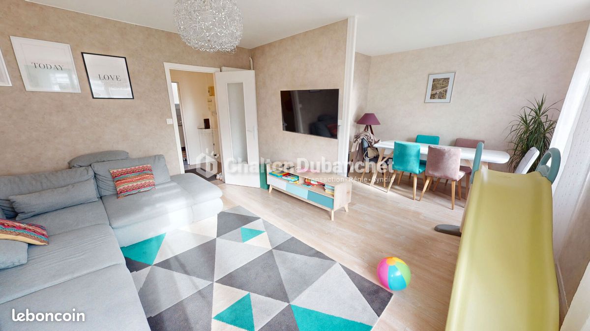Appartement 3 pièces 69 m² · à Roanne · 69 m² · 555 €/mois