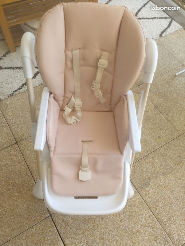 Chaise haute (image 6)