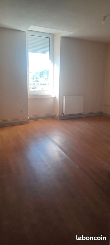 Appartement 5 pièces 107 m² · à Thizy-les-Bourgs · 107 m² · 562 €