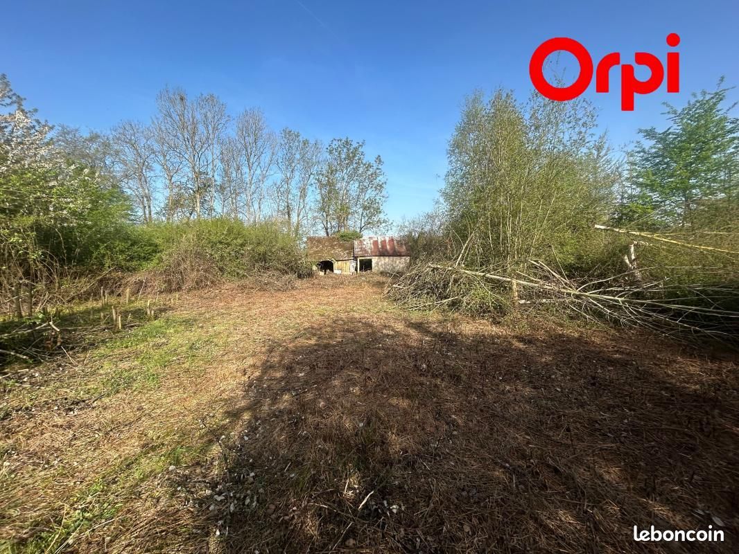 Terrain 1365 m² · à Bernay · 19 000 €