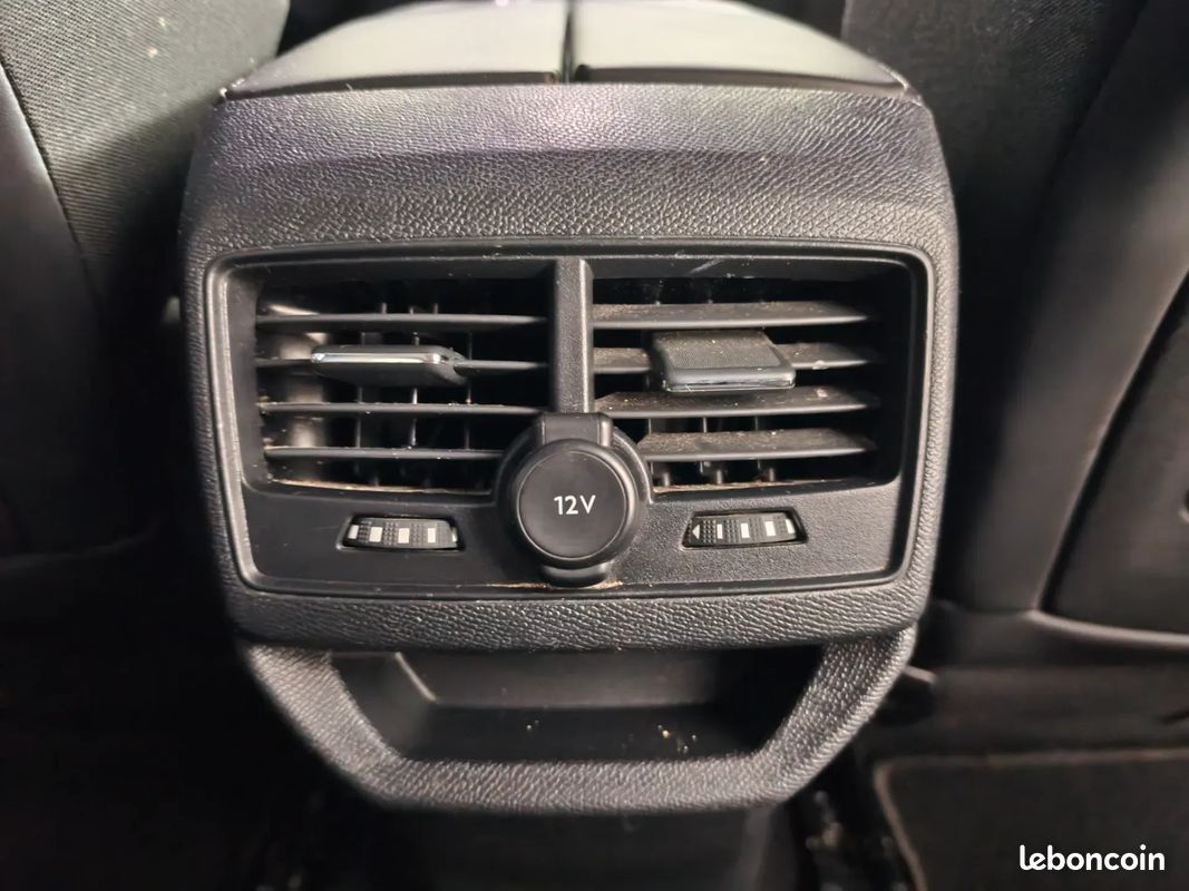 PEUGEOT 3008 1.2 PureTech 130ch Allure EAT6 - 2017 - Suivi complet Peugeot - Climatisation - i-Cockpit - Carplay (image 30)
