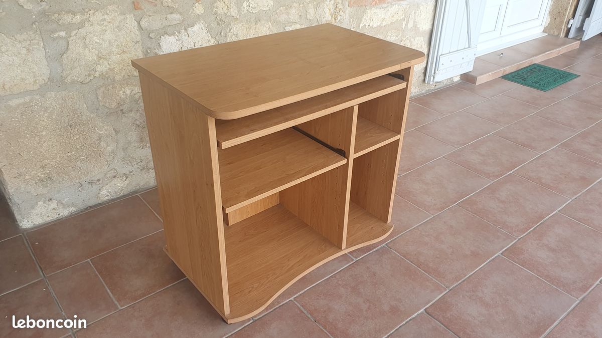 Bureau (image 1)