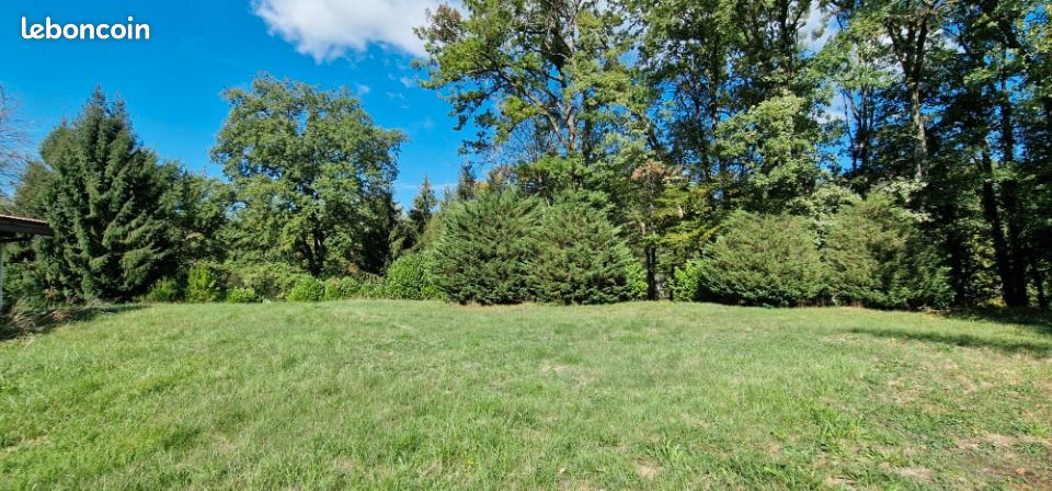 Terrain 1639 m² · à Annecy · 400 000 €