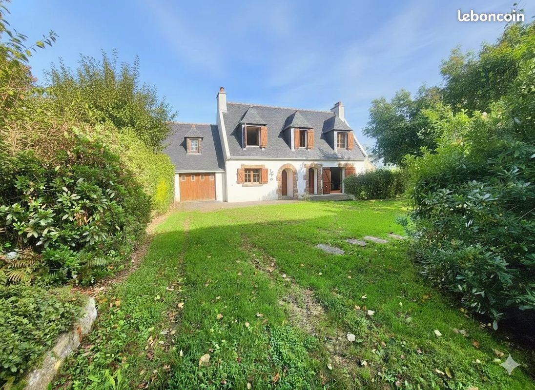 Maison 6 pièces 123 m² · à Carhaix-Plouguer · 123 m² · 257 000 €