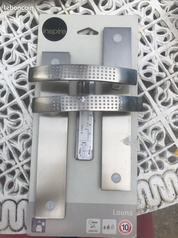 Poignet de porte neuve argent (image 1)
