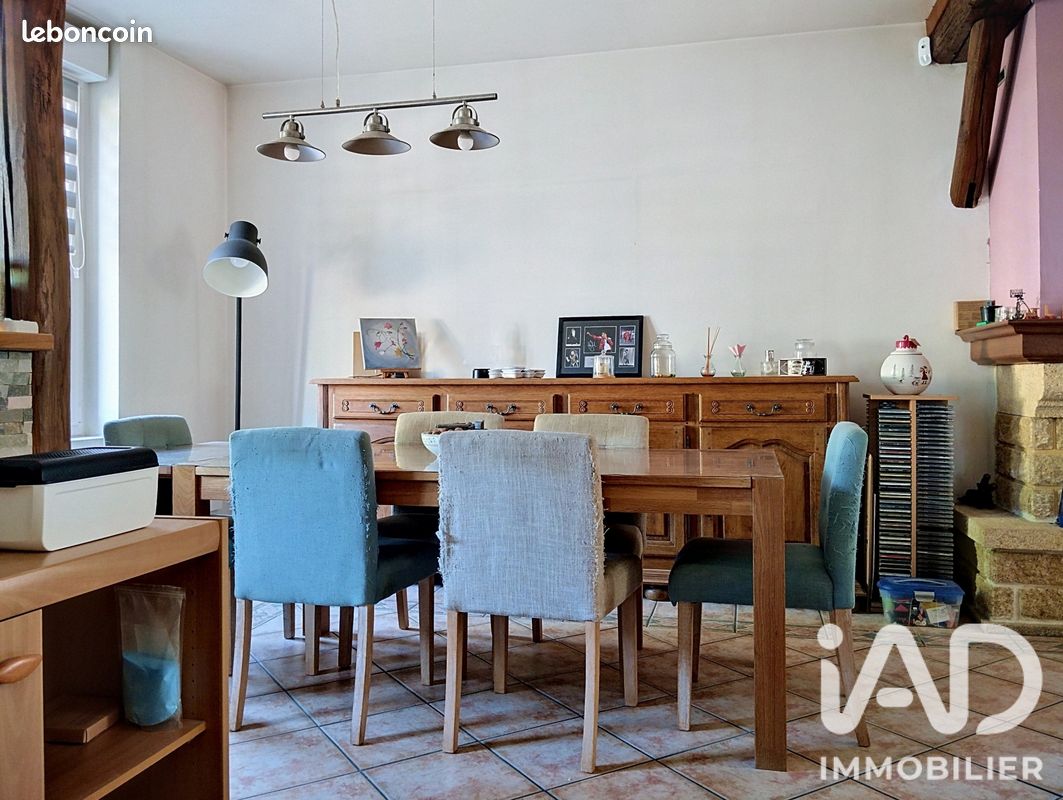 Maison 7 pièces 142 m² · à Bourg-et-Comin · 142,1 m² · 184 900 €