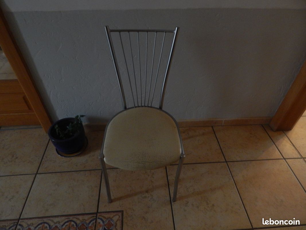 Meuble chaises (image 1)