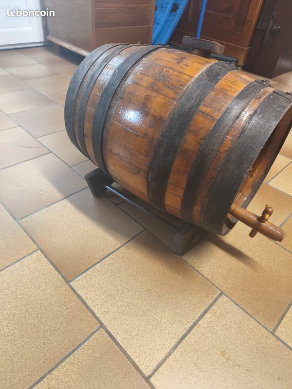 Tonneau vin (image 3)