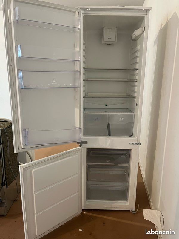 Frigidaire congélateur encastrable (image 3)
