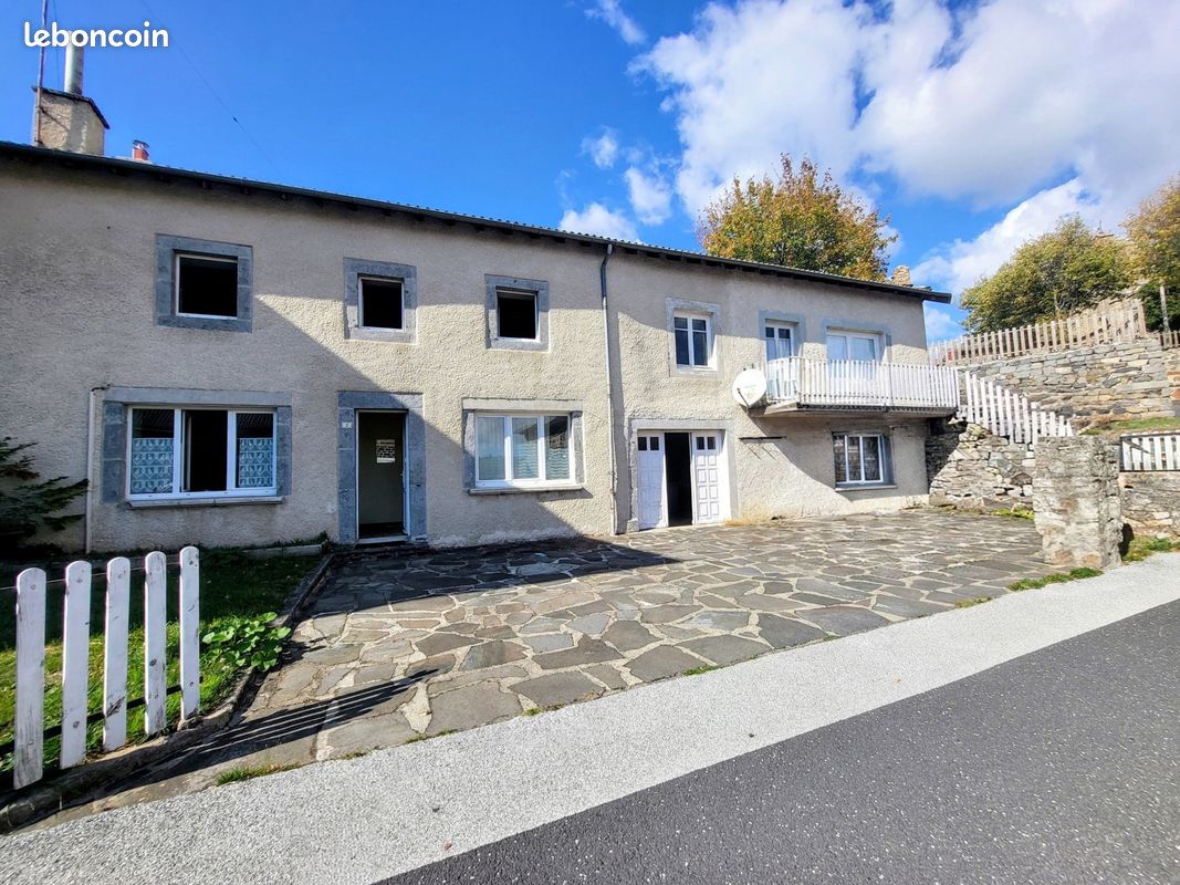 Maison 6 pièces 127 m² · à Saint-Front · 127 m² · 164 000 €