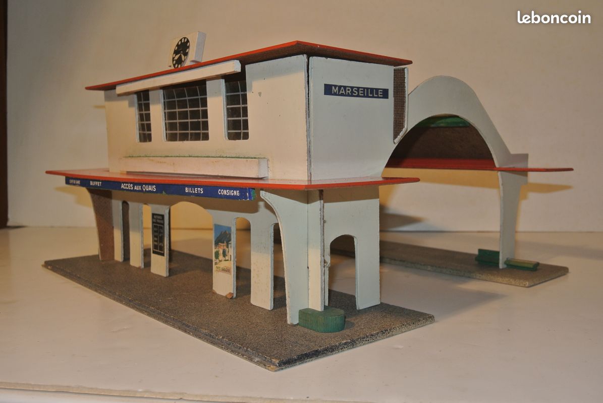 Relay Gare de Marseille Voie N - Café, Rue Jacques Bory, 13001