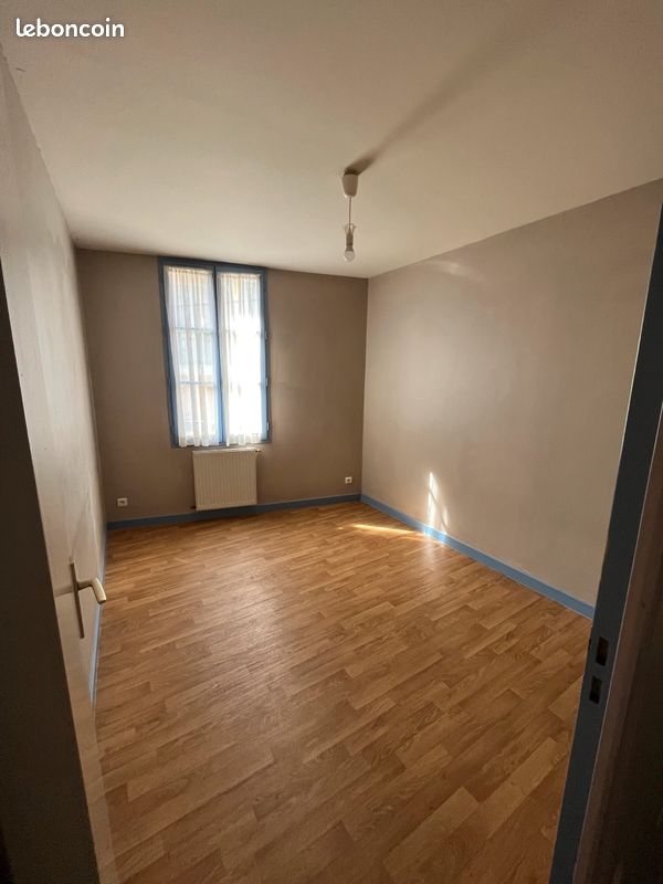 Appartement T3 centre ville - Tulle 19000 (image 2)