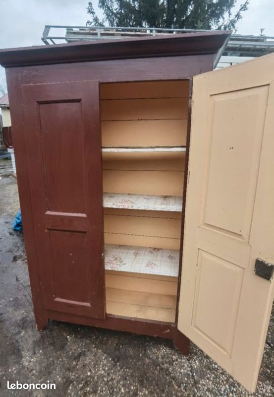 Armoire sapin (image 1)