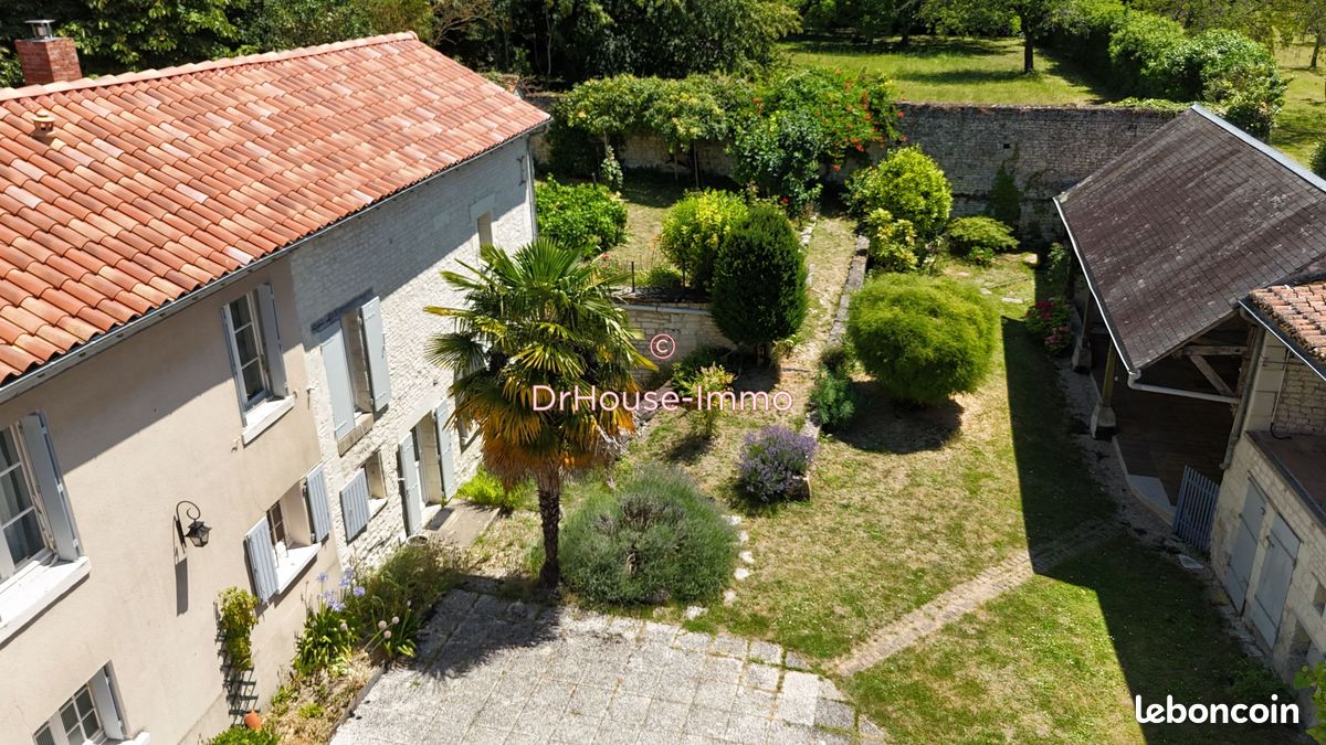 Maison 6 pièces 186 m² · à Monts-sur-Guesnes · 186 m² · 280 000 €