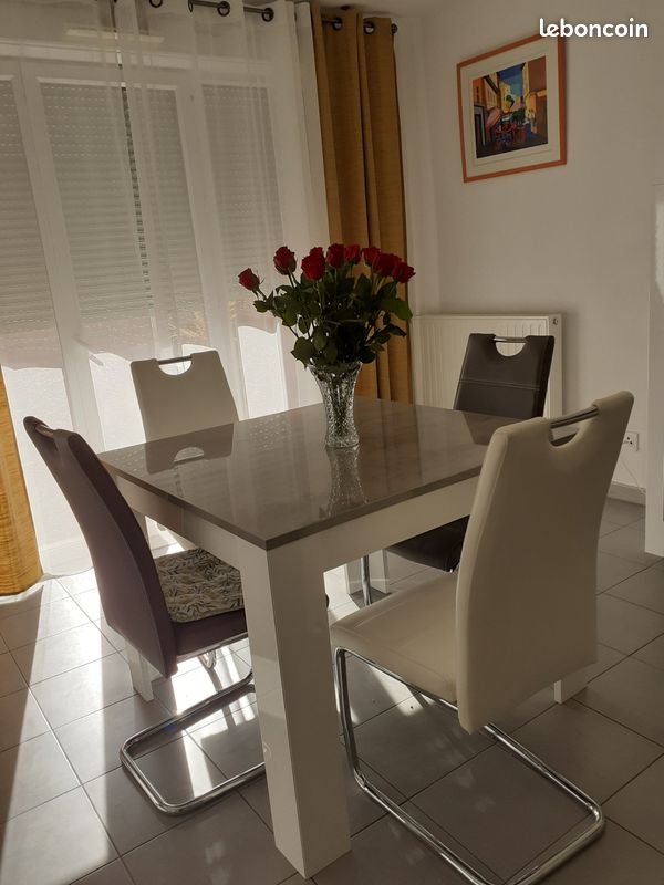 Lot de meubles de salle à manger : Buffet moderne, table + chaises (image 3)