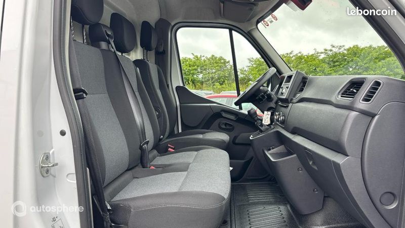 Renault Master Véhicule utilitaire ou Société F3500 L3H3 2.3 Blue dCi 135ch Confort Euro6E (image 10)