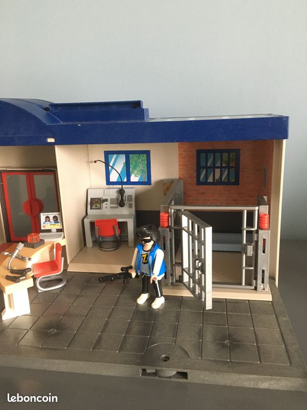 Commissariat de police playmobil (image 3)