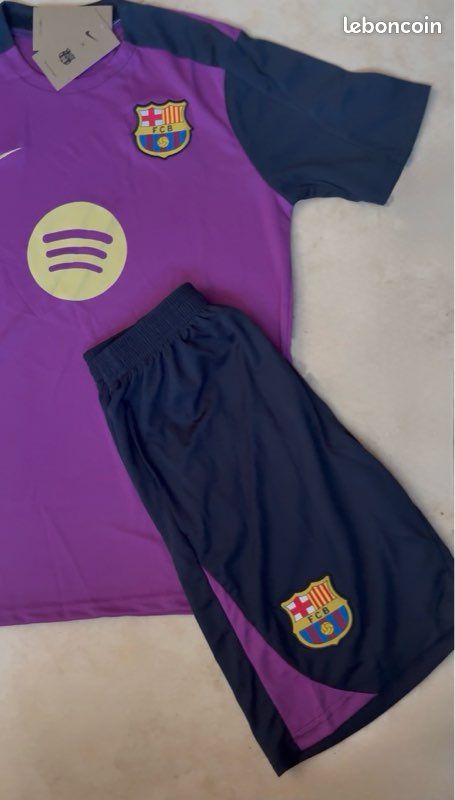 Ensemble Maillot + Short Fc Barcelone Nike - NEUF avec étiquette (image 3)