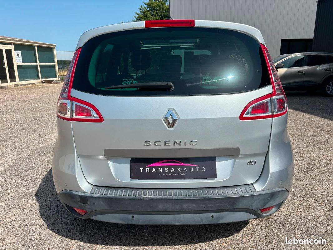 RENAULT SCENIC III dCi 130 FAP Energy eco2 15th - 4 PNEUS NEUFS - MOTEUR À CHAINE - TOIT OUVRANT (image 4)