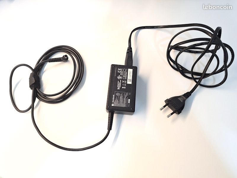 Cable d'alimentation PC Dynabook - Toshiba (image 1)