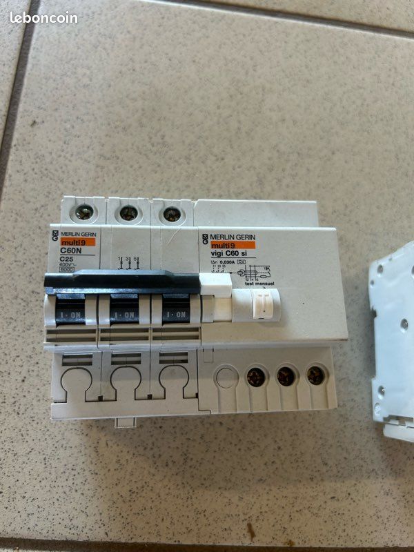 Disjoncteur différentiel merlin multi 9 c60n 400v (image 3)