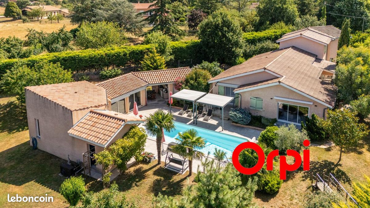Maison 9 pièces 297 m² · à Saint-Genis-Laval · 297 m² · 1 236 000 €
