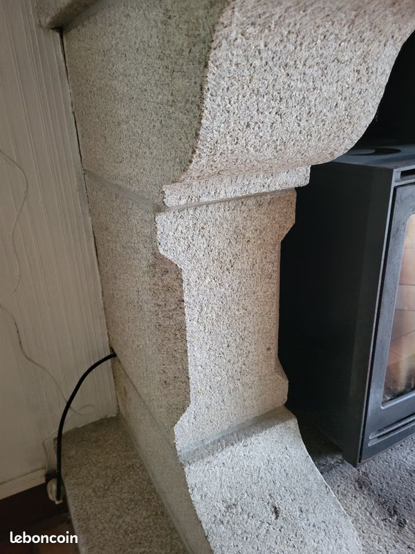 SACRIFIER CHEMINEE EN GRANIT 1M50 AVEC INSERT ET CONDUIT golfe du morbihan (image 8)