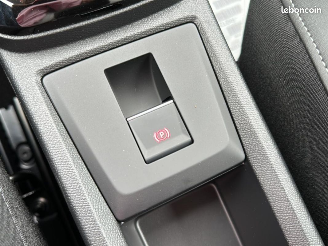 CITROëN C3 AIRCROSS 1.2 hybride 145 max e-dcs6 (image 31)