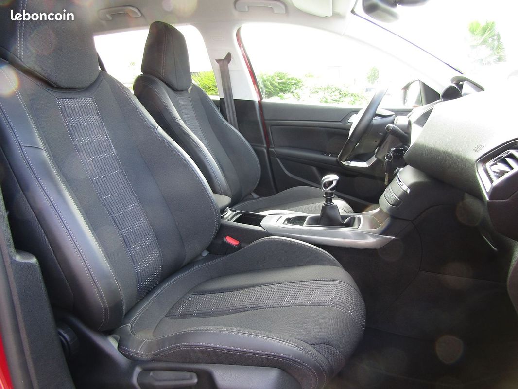Peugeot 308 1.2 PURETECH 130CH E6.3 S&S ALLURE (image 7)