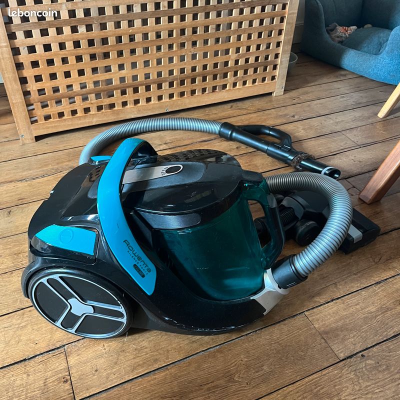 Aspirateur Rowenta Silent Force Cyclonic Électroménager