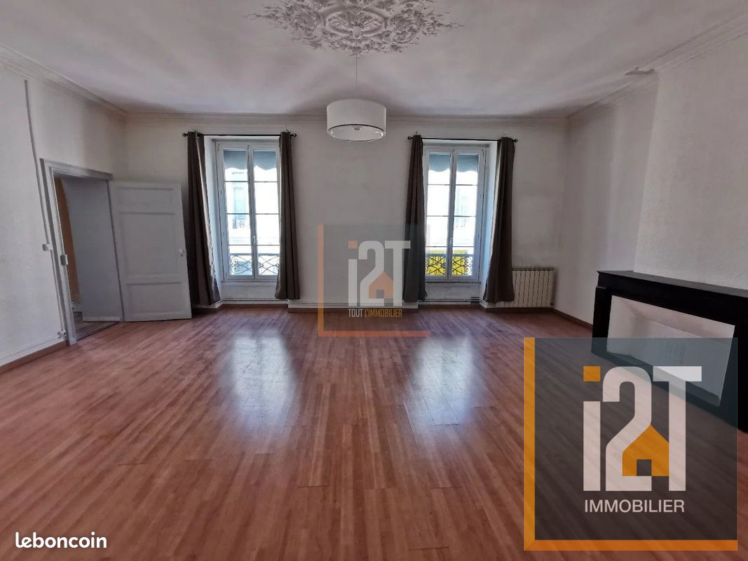 Appartement 4 pièces 137 m² · à Nîmes · 137 m² · 1 190 €/mois