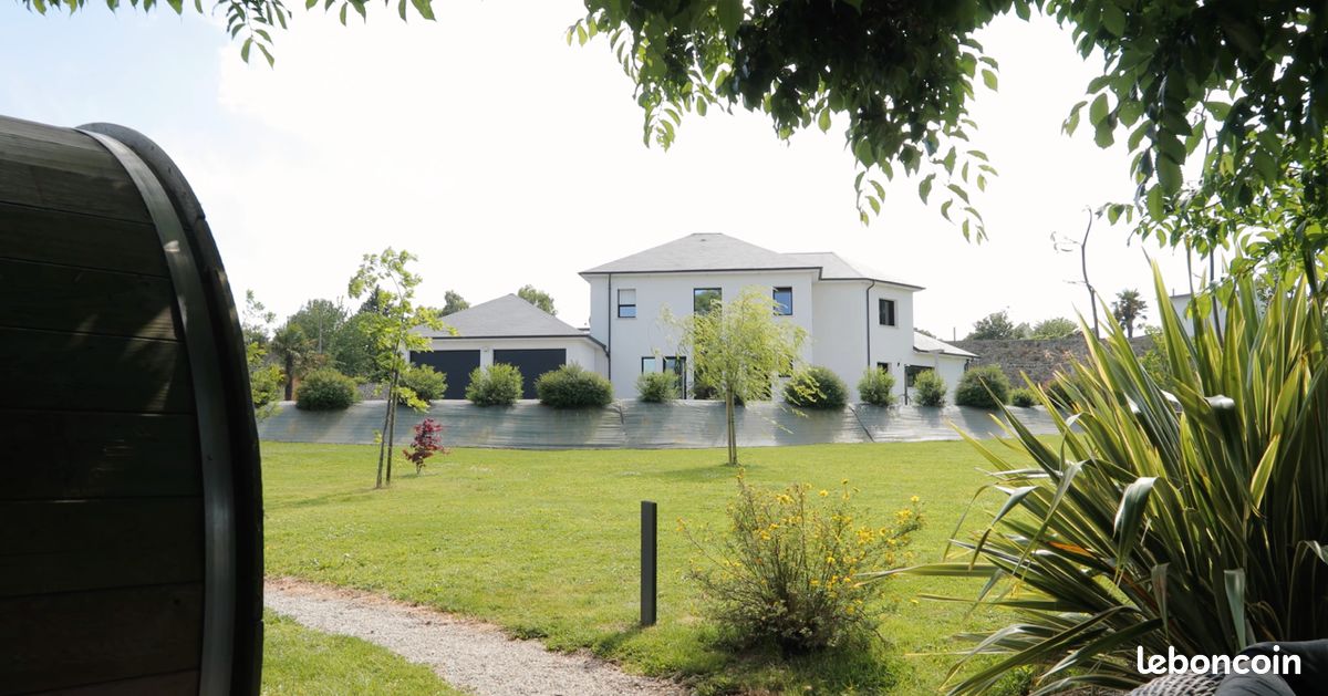 Maison 11 pièces 283 m² · à Avranches · 283 m² · 870 000 €
