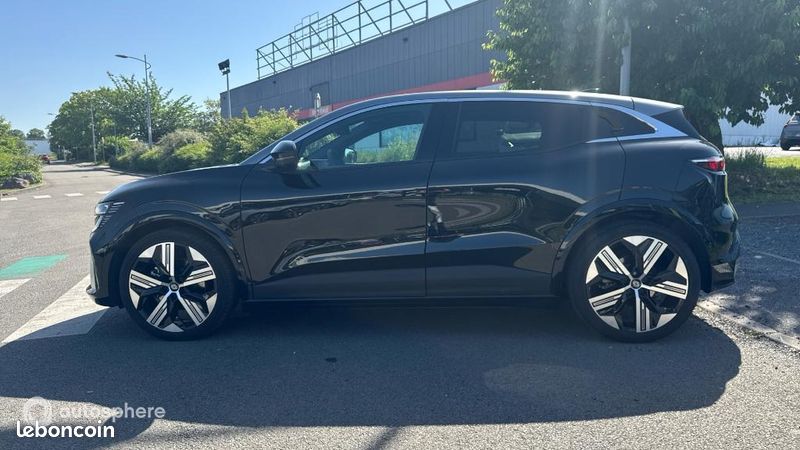 Renault Mégane E-Tech Electric 220ch Iconic autonomie confort -25 (image 8)
