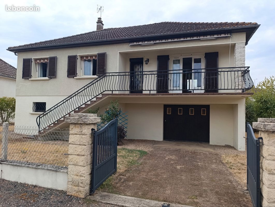 Maison 5 pièces 85 m² · à Decize · 85 m² · 110 000 €