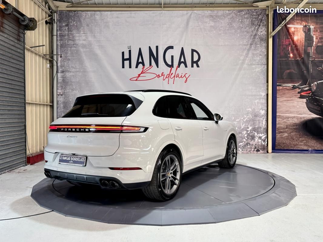 Porsche Cayenne E-Hybrid V6 3.0 470ch Tiptronic 8 (image 9)