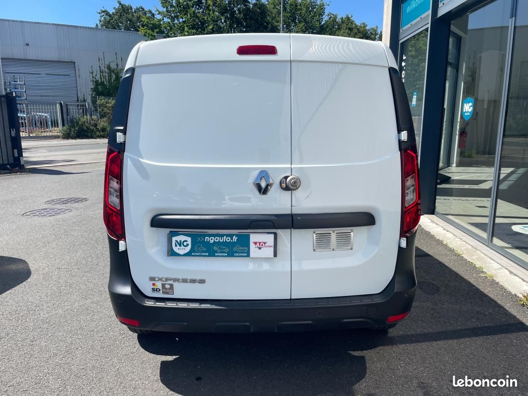 Renault Express Van TCE 100 - 22 CONFORT + PACK EASY LINK NAVIGATION (image 20)