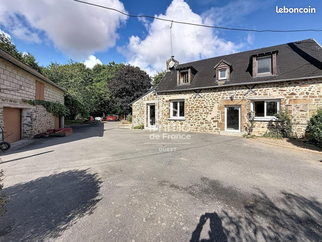 Maison 6 pièces 111 m² · à Saint-Georges-Buttavent · 111 m² · 138 100 €