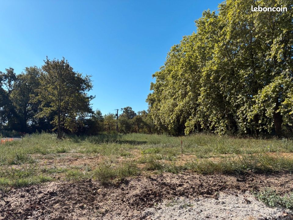 Terrain 650 m² Gradignan · 235 000 €