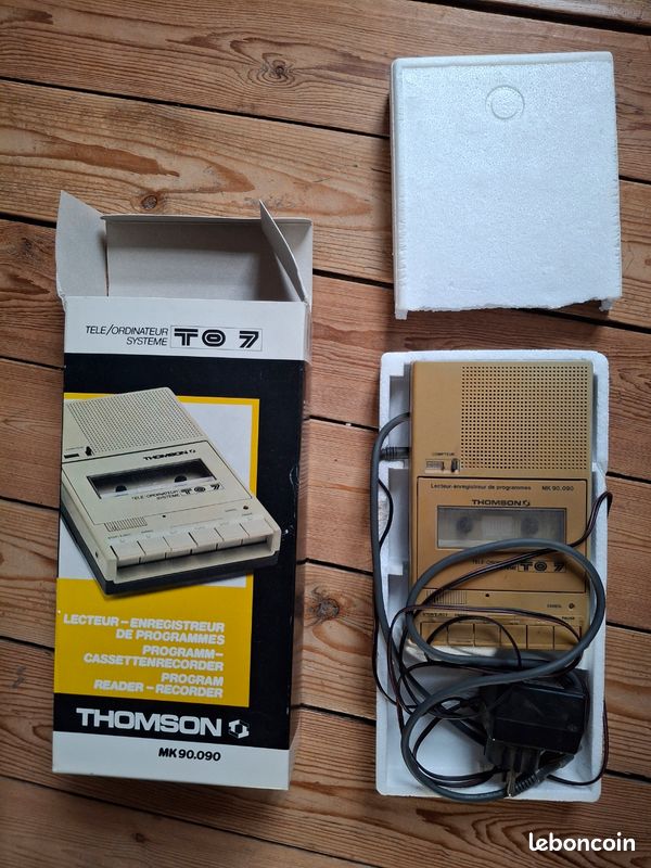 Lecteur Thomson TO7 - Modèle MK 90.090 - Pour Pièces Ou Réparation (Non Testé)