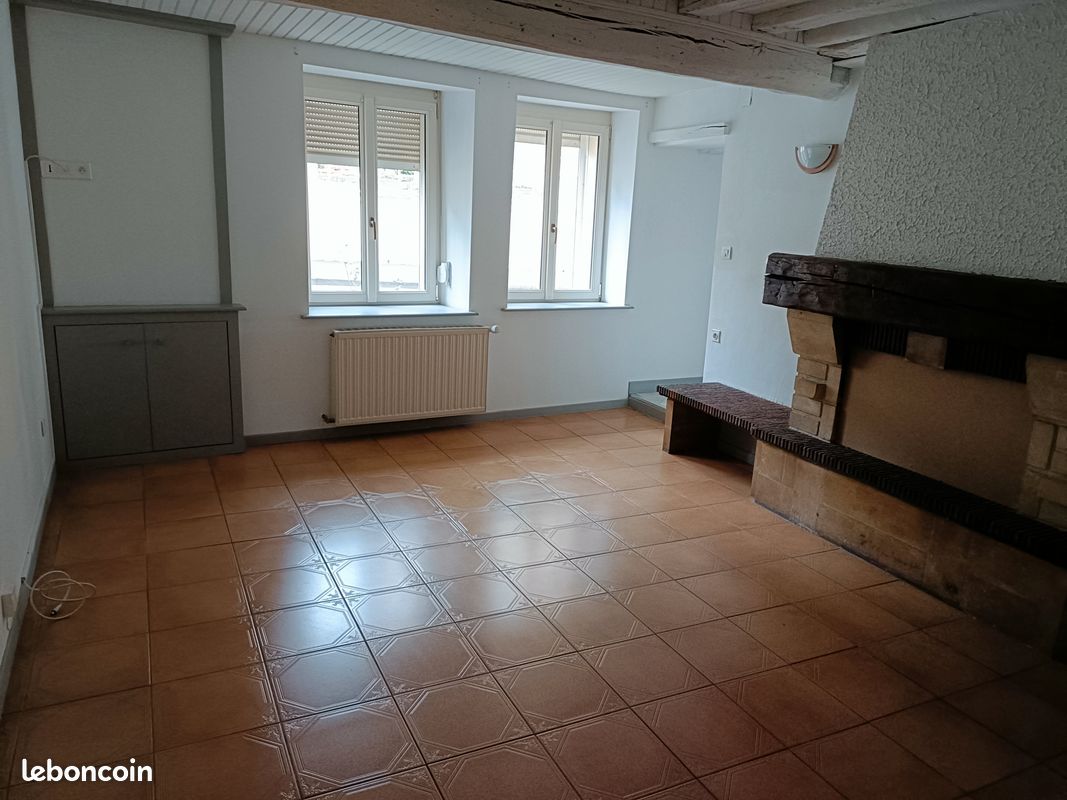 Maison 4 pièces 130 m² · à Vrigne aux Bois · 130 m² · 700 €/mois